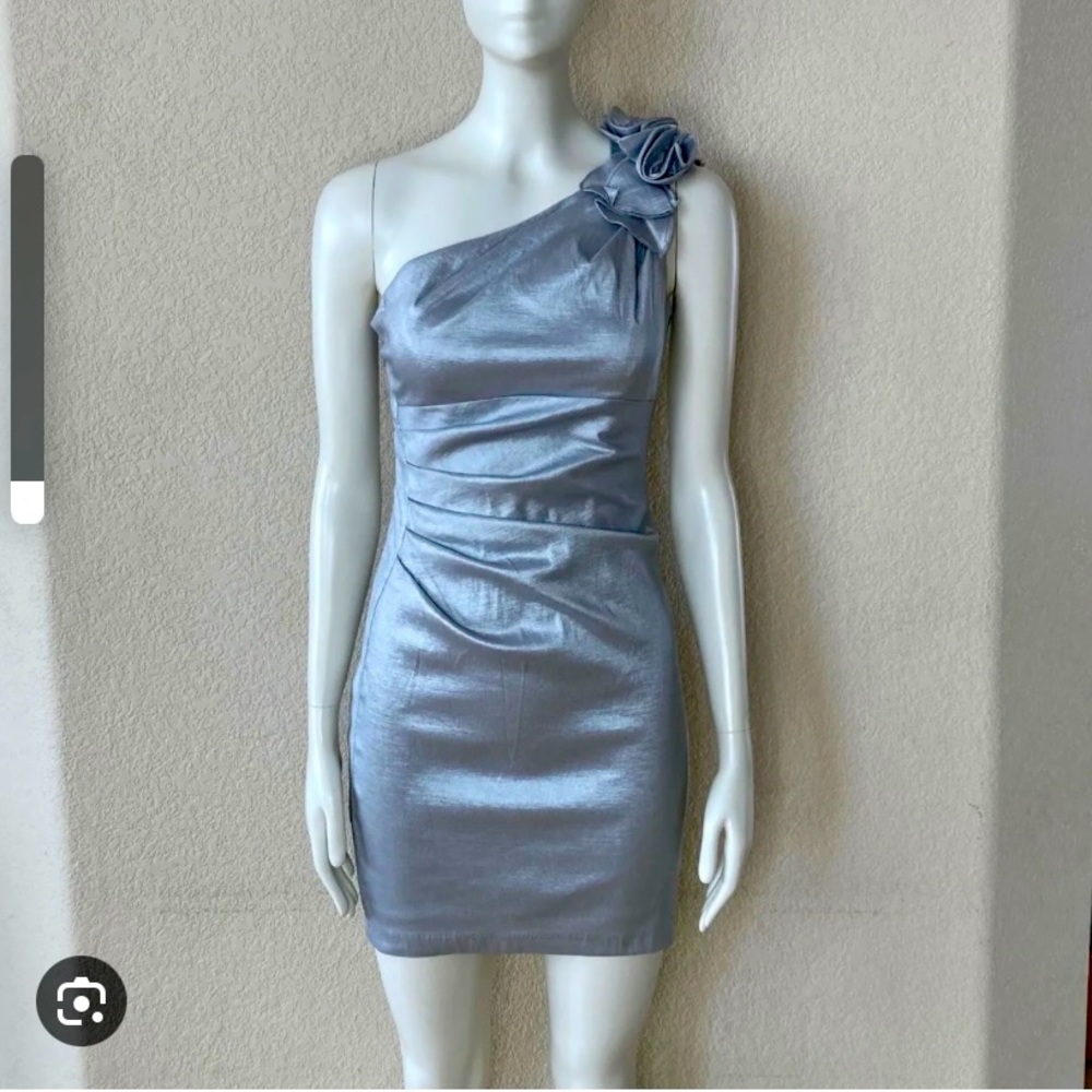 Brand new metallic silver stunning dress